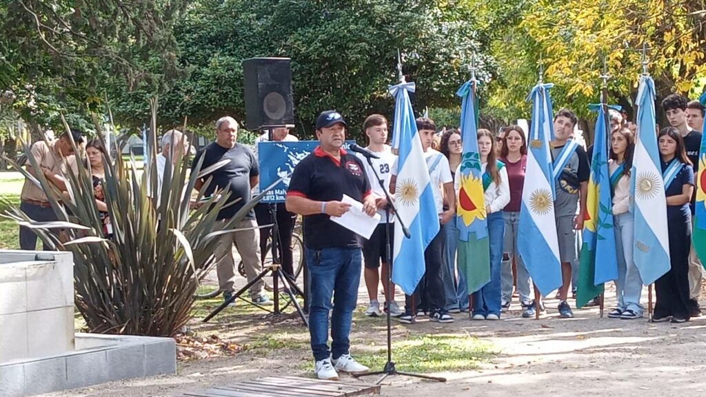 Acto por el dia de los Veteranos y caidos de la guerra de Malvinas.mp4_snapshot_18.31.105